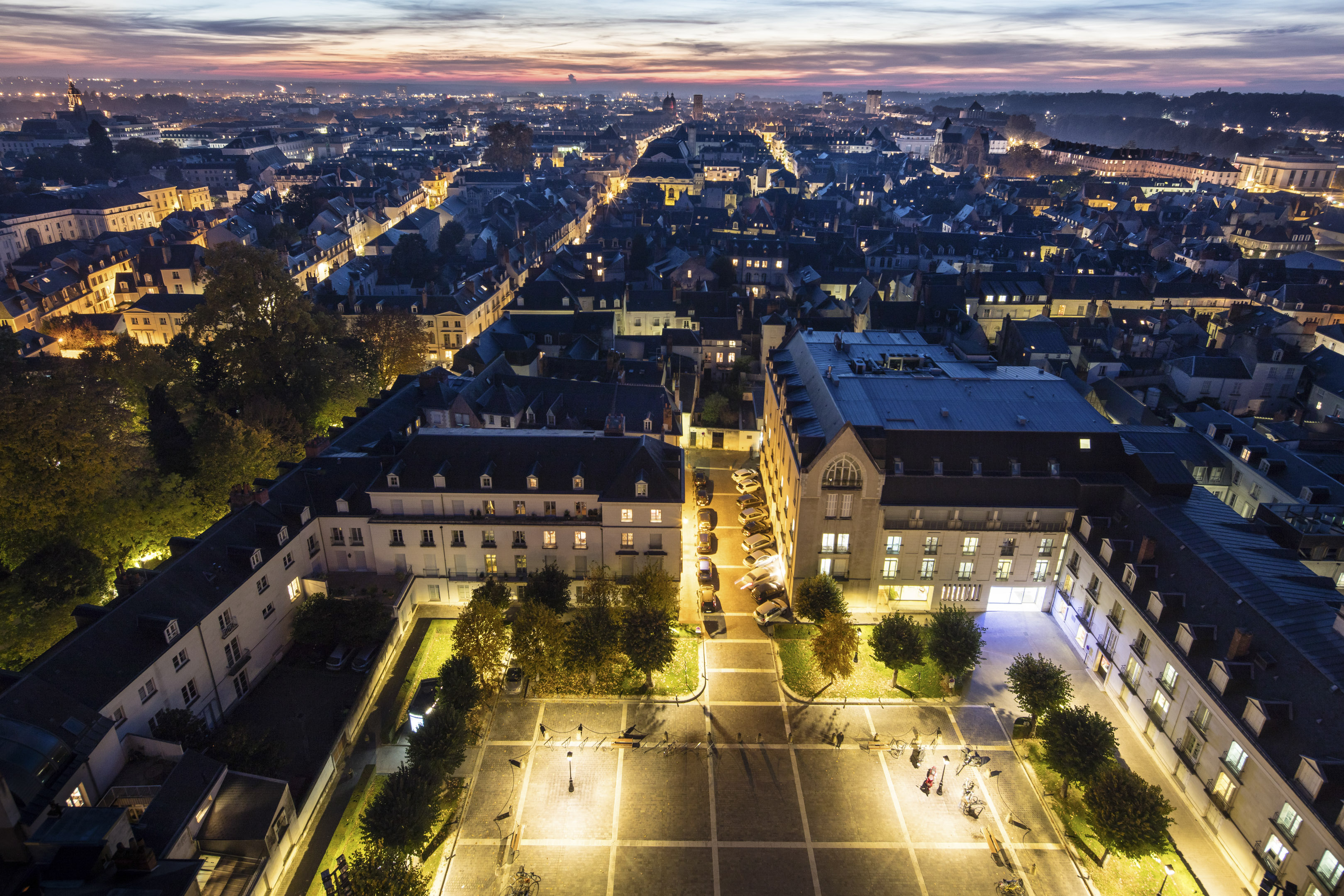 Le parvis de la cathédrale depuis la tour sud - Octobre 2016